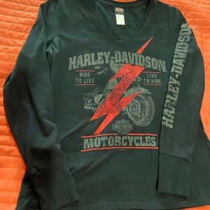 Woman’s long sleeve HD shirt